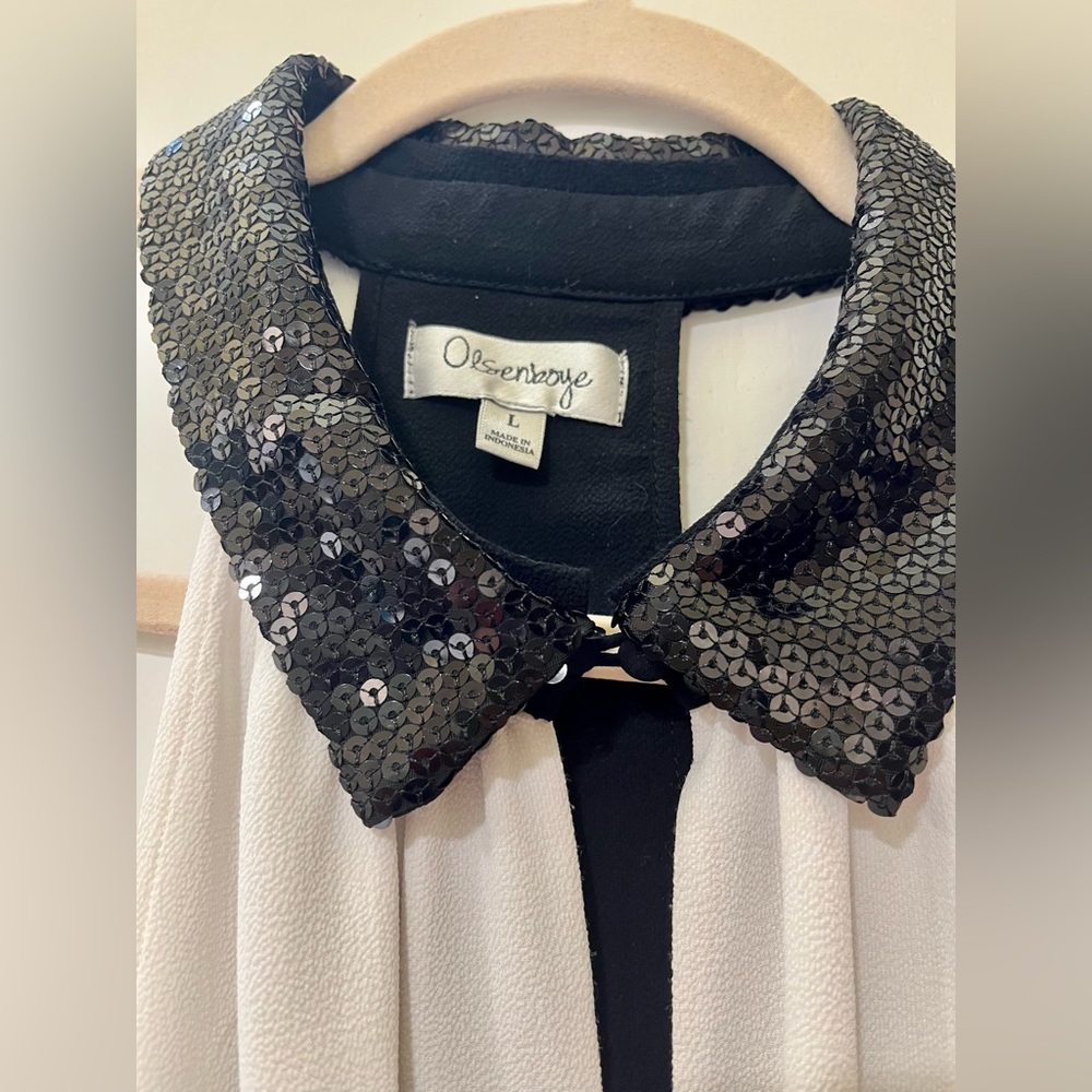 Unique Olsenboye Mock tuxedo style tank blouse
